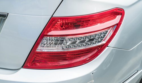 PARAPET™ is an innovative material for rear lamps that makes the tail lights mechanically recyclable. (Source: Designed by freepik, Author: topntp26) 
